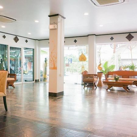 Ratana Hotel Chiang Mai Bagian luar foto
