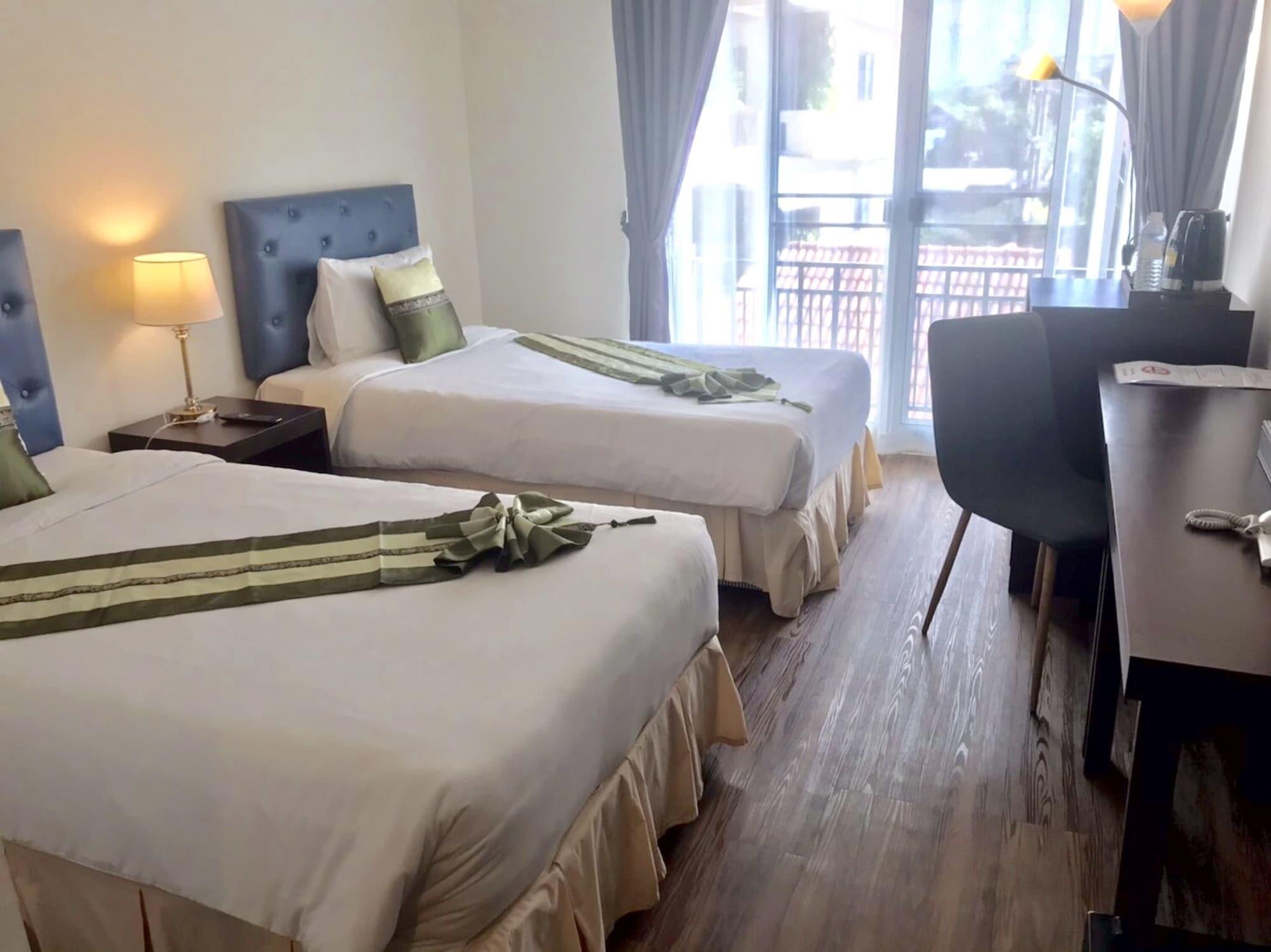 Ratana Hotel Chiang Mai Bagian luar foto