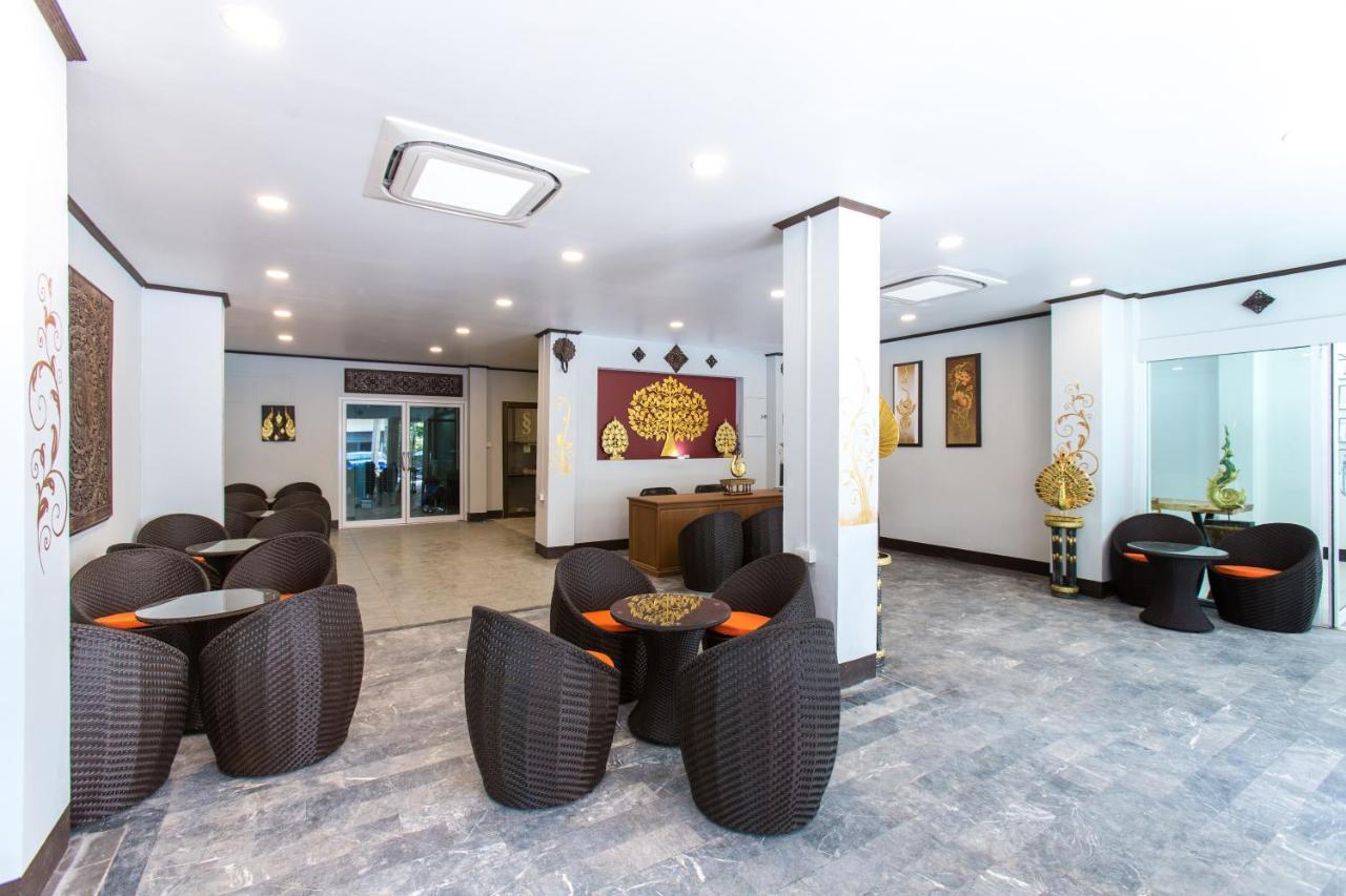 Ratana Hotel Chiang Mai Bagian luar foto