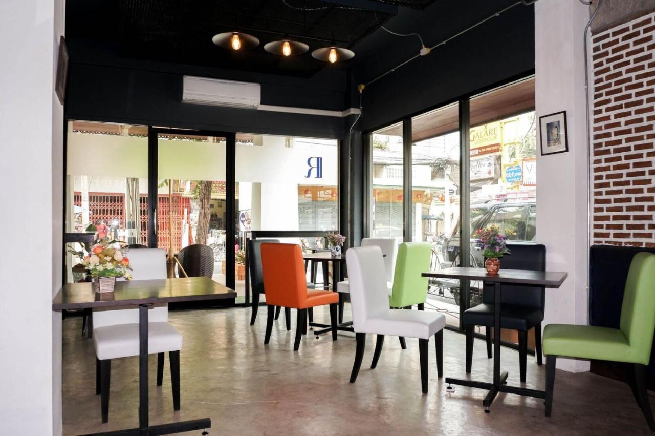 Ratana Hotel Chiang Mai Bagian luar foto